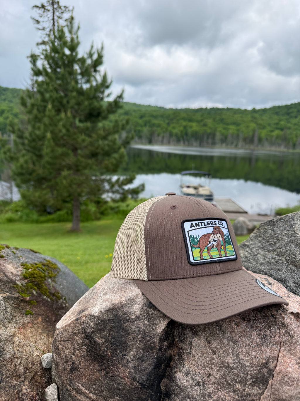 Retriever – Brown and Khaki